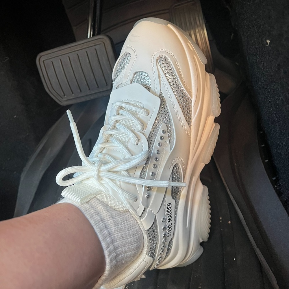Steve Madden possession sneakers